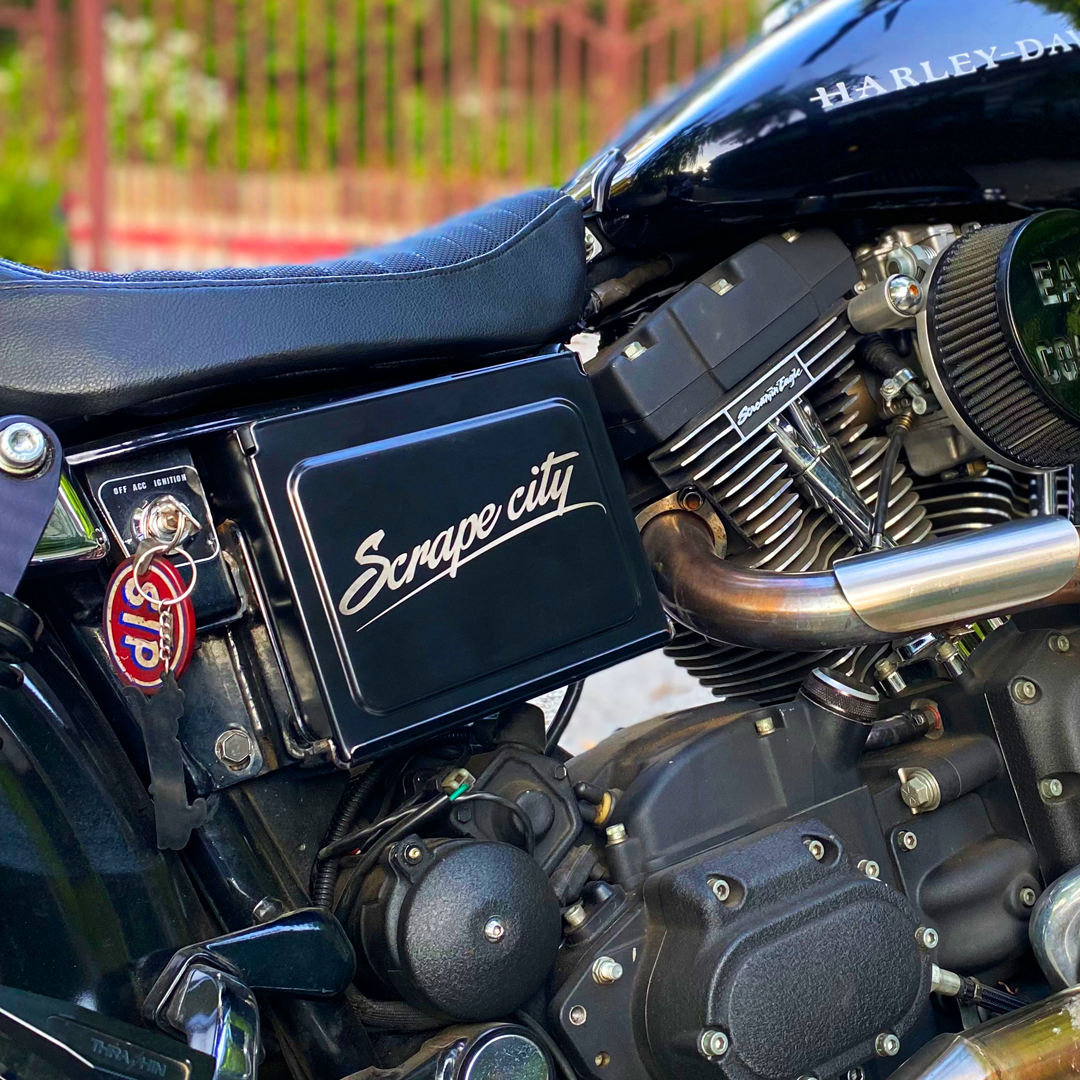 HARLEY BATTERY COVER GLOSS BLACK Scrapecity
